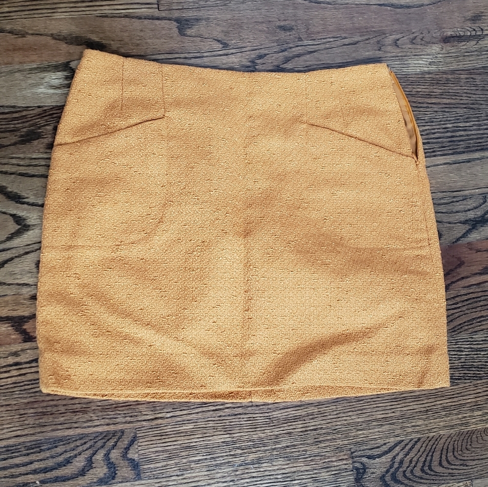 Fall mustard skirt!